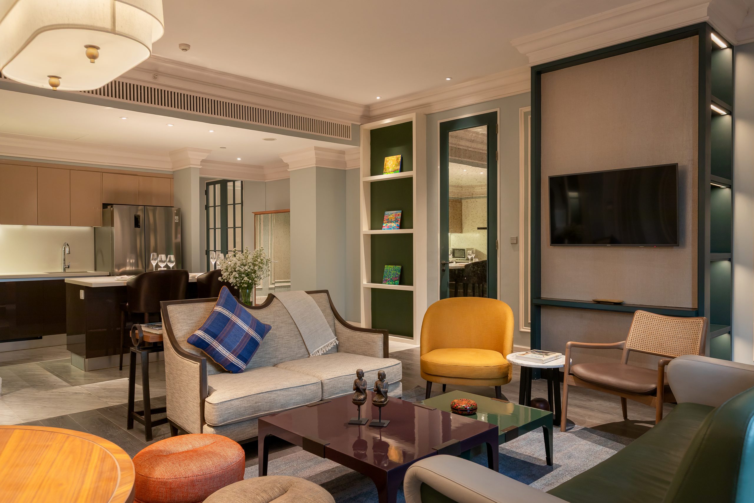 Rooms & Suites — 6