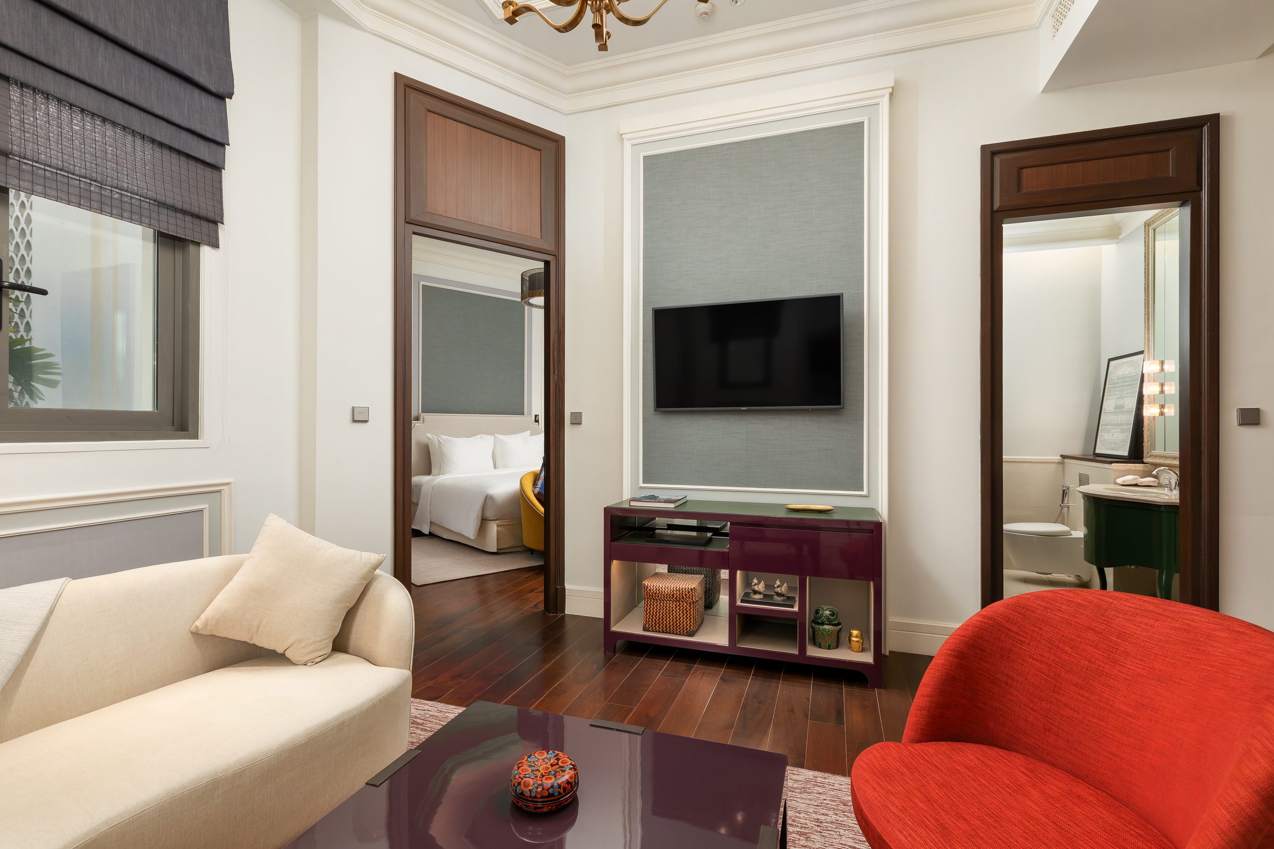 Rooms & Suites — 4